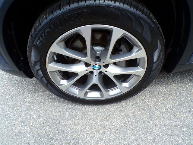 Used 2019 BMW X5 xDrive40i w/ Convenience Package AWD/4WD image 4