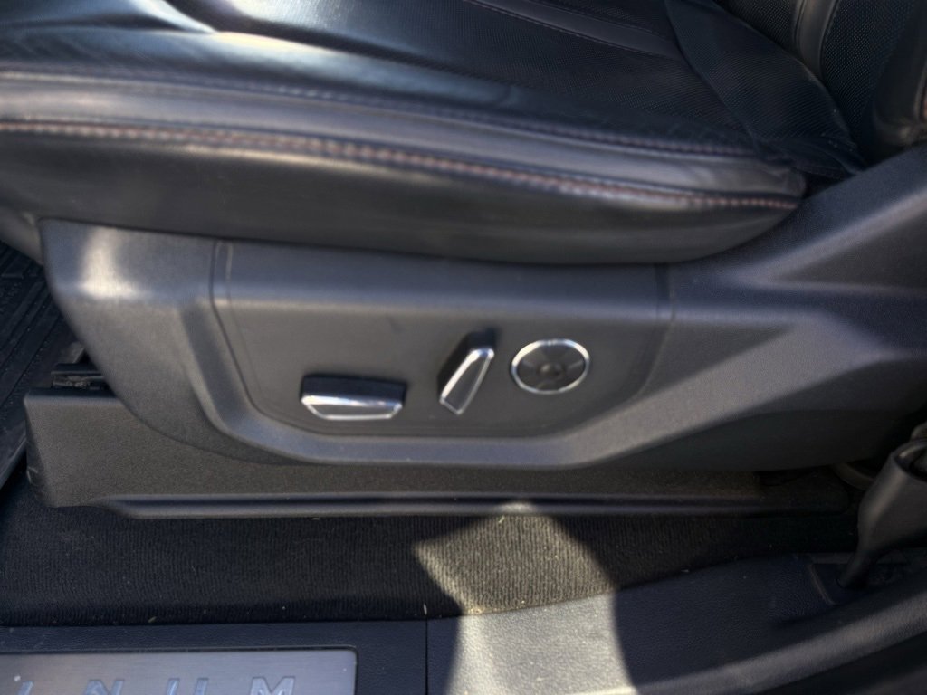 Certified 2022 Ford F450 Platinum w/ FX4 Off-Road Package image 11
