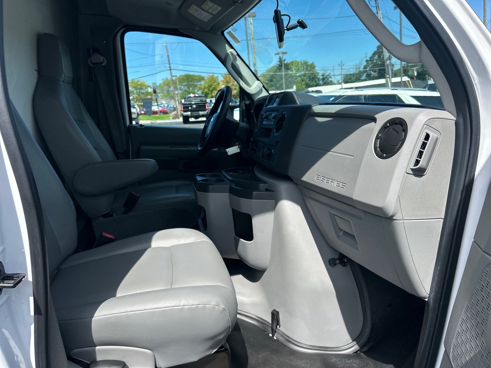 Certified 2021 Ford E-350 and Econoline 350 Super Duty w/ Power Windows & Locks Group RWD image 13