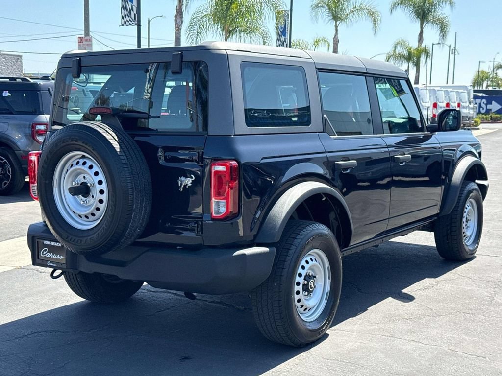 Certified 2021 Ford Bronco 4-Door AWD/4WD image 3