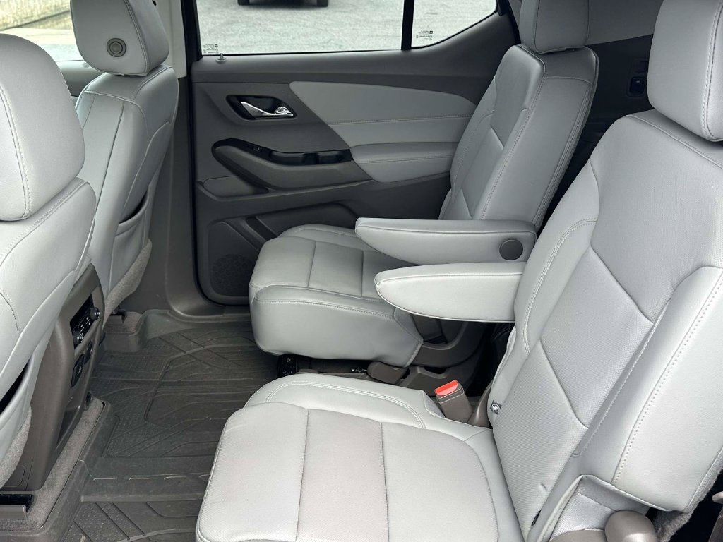 Used 2020 Chevrolet Traverse Premier w/ LPO, Floor Liner Package FWD image 14