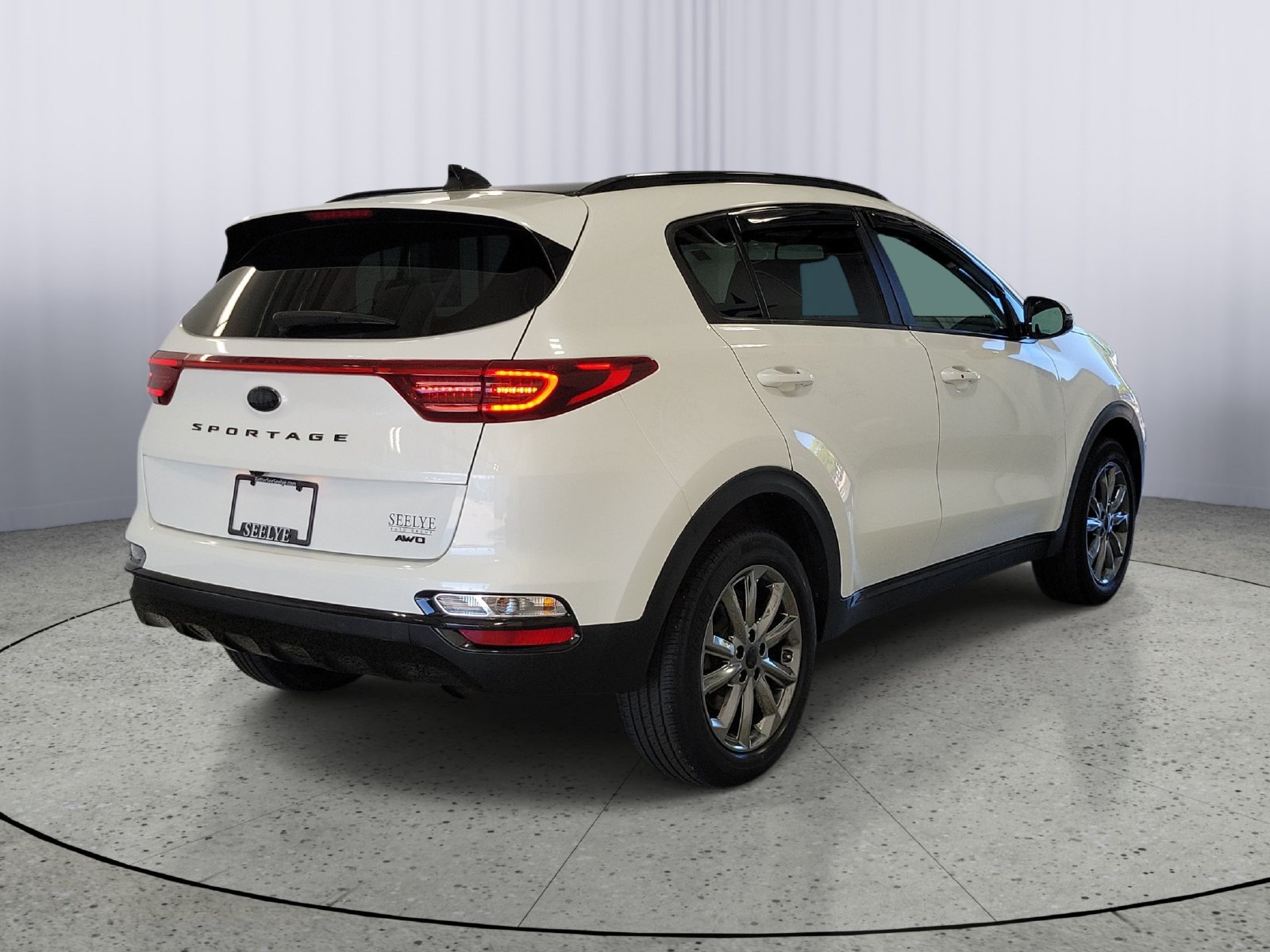 Used 2021 Kia Sportage S w/ S AWD Premium Package image 2