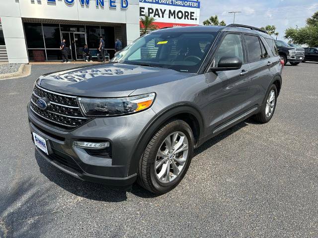 Certified 2022 Ford Explorer XLT w/ Equipment Group 202A RWD image 2