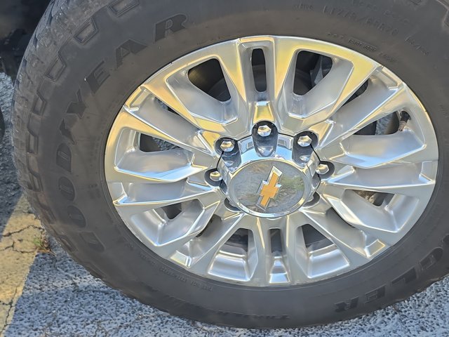 Used 2021 Chevrolet Silverado 2500 High Country AWD/4WD image 10