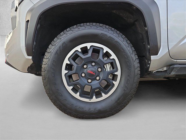 Used 2025 Toyota Tacoma TRD Off-Road w/ TRD Off Road Upgrade Package AWD/4WD image 24