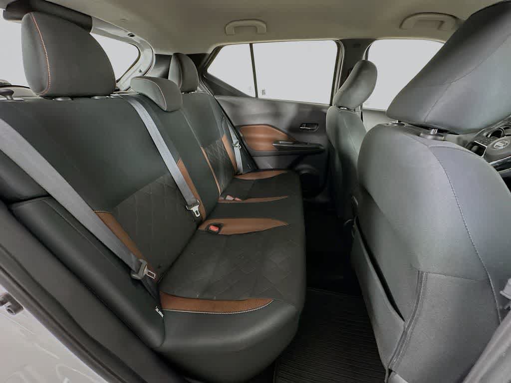 Used 2020 Nissan Kicks SR w/ Exterior Package FWD image 29