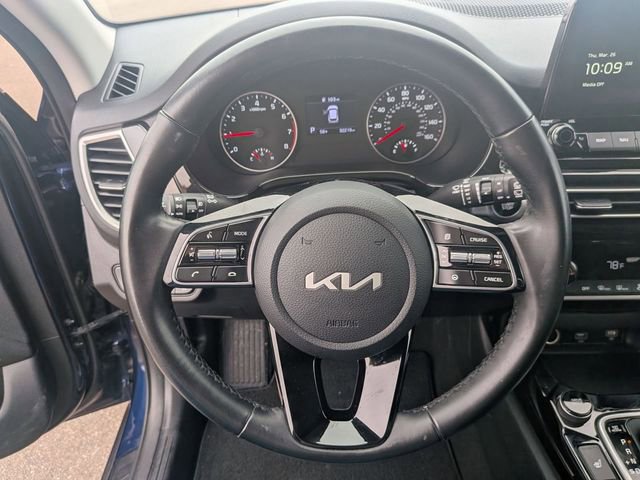 Used 2023 Kia Seltos EX image 19
