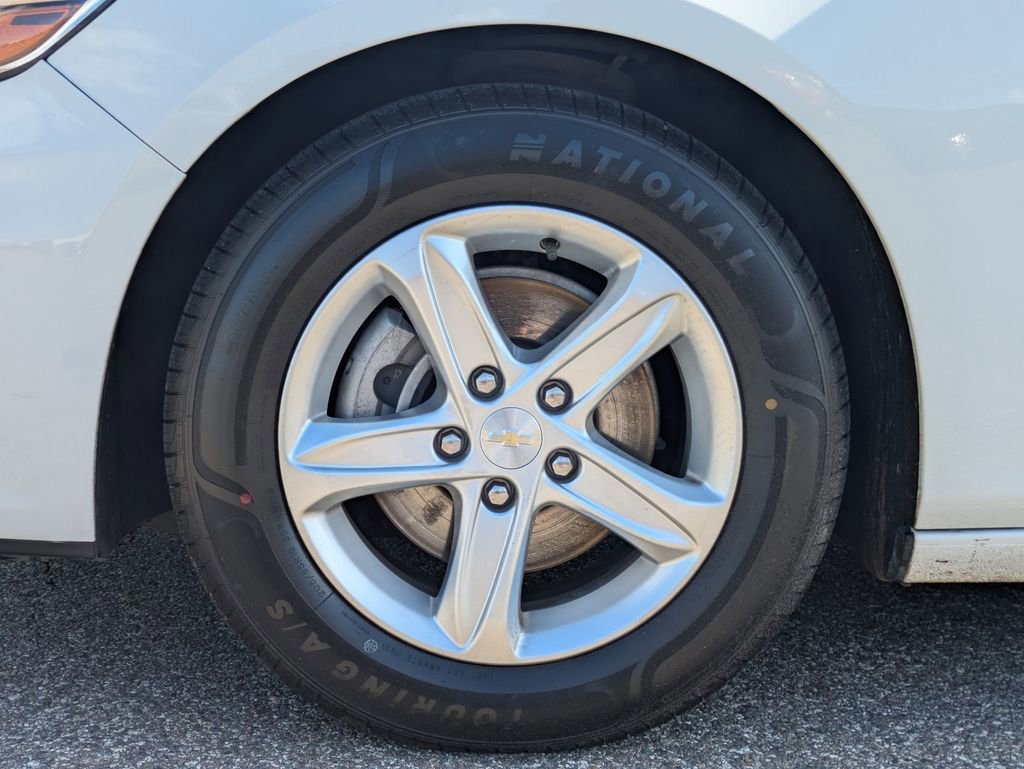 Used 2024 Chevrolet Malibu LT image 11