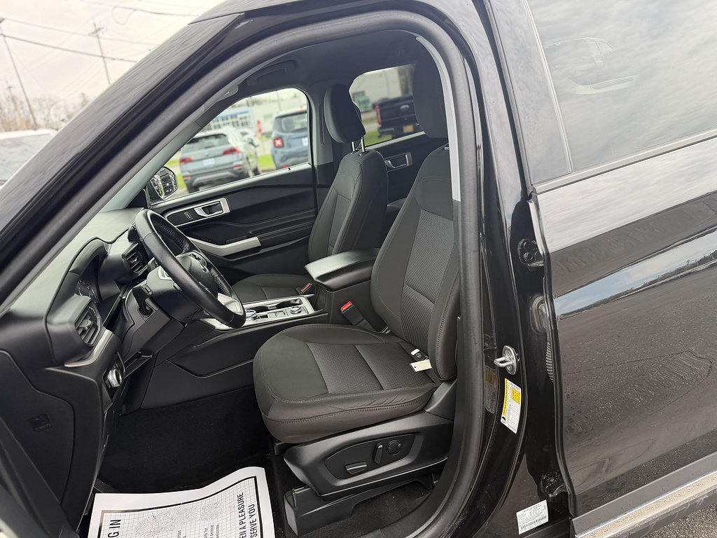 Certified 2023 Ford Explorer XLT AWD/4WD image 13