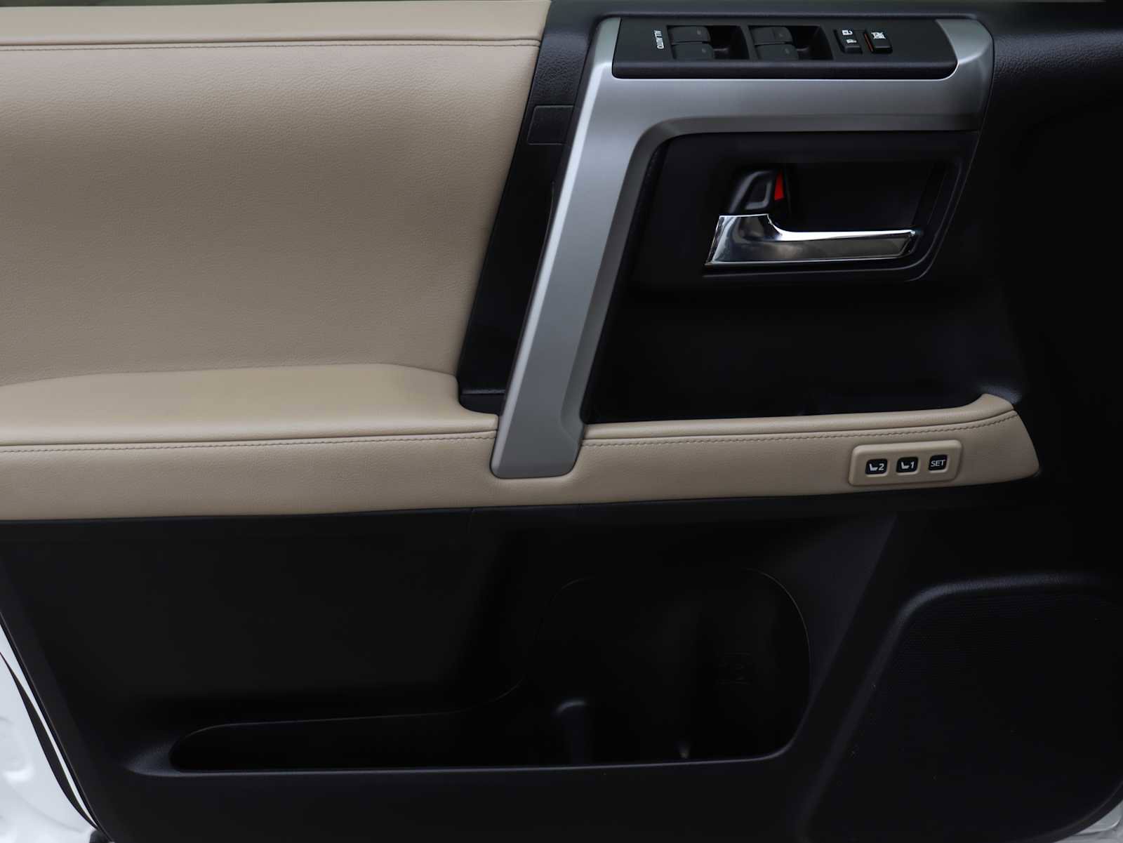 Used 2022 Toyota 4Runner Limited image 17