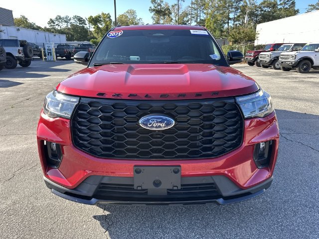 Certified 2025 Ford Explorer ST-Line w/ Premium Package RWD image 9