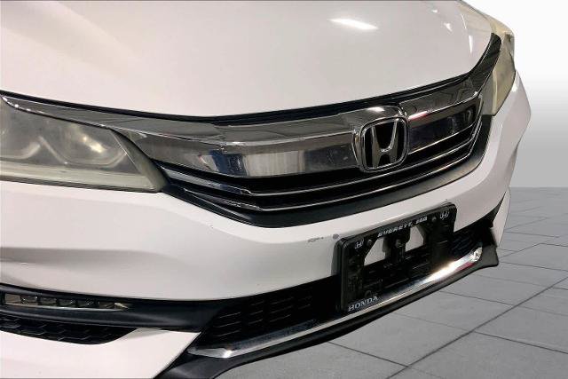 Used 2017 Honda Accord Sport image 30