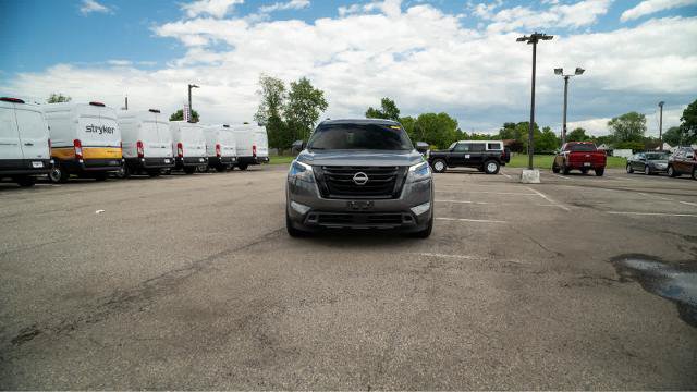 Used 2024 Nissan Pathfinder SV w/ Black Appearance Package AWD/4WD image 24