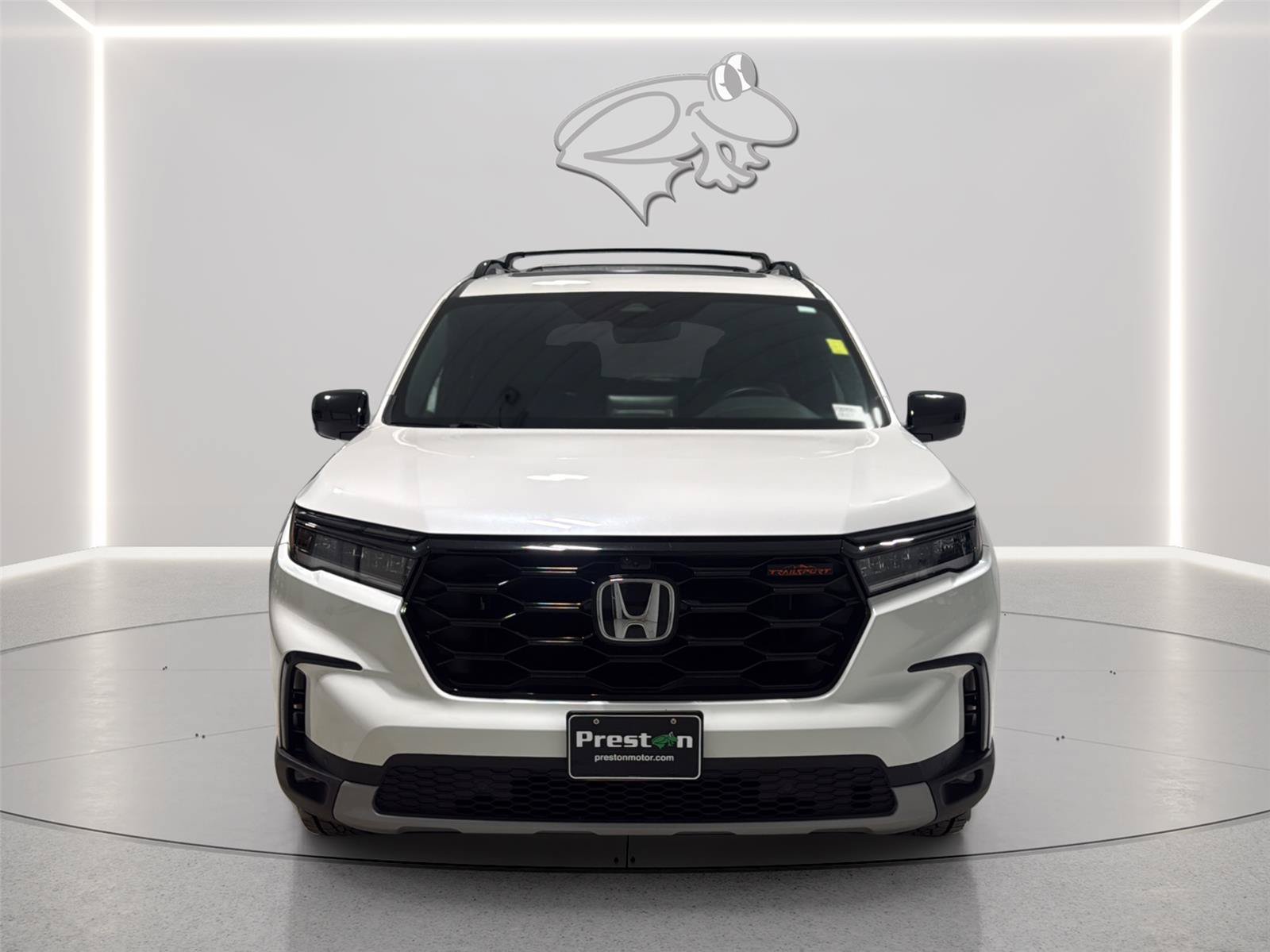 Used 2025 Honda Pilot TrailSport image 9