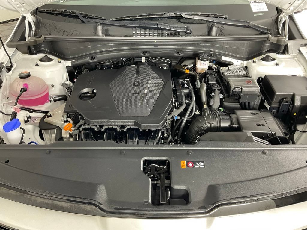 Used 2025 Kia Sportage EX w/ Premium Package FWD image 9
