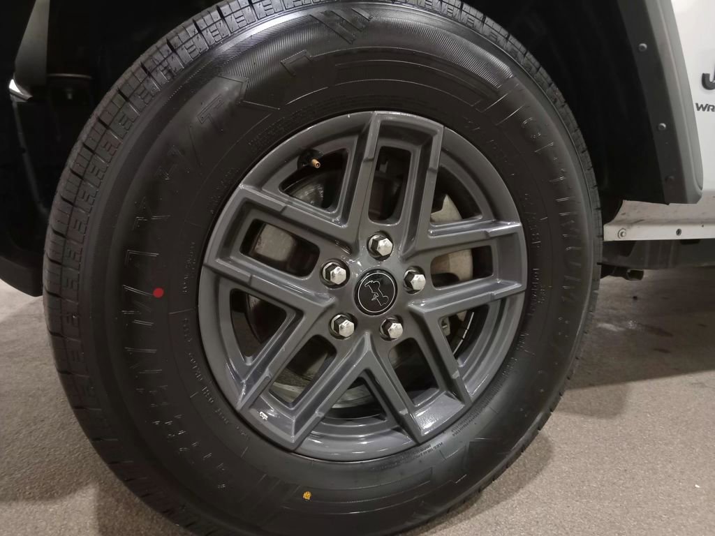 Used 2024 Jeep Wrangler Sport S image 12