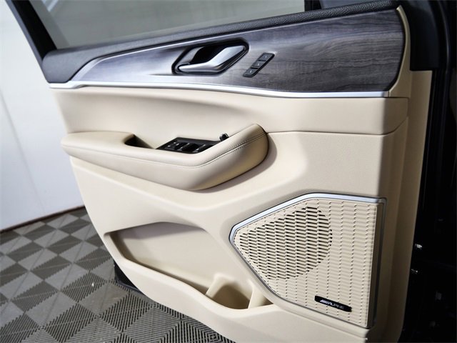 Used 2022 Jeep Grand Cherokee L Limited w/ Luxury Tech Group II image 27