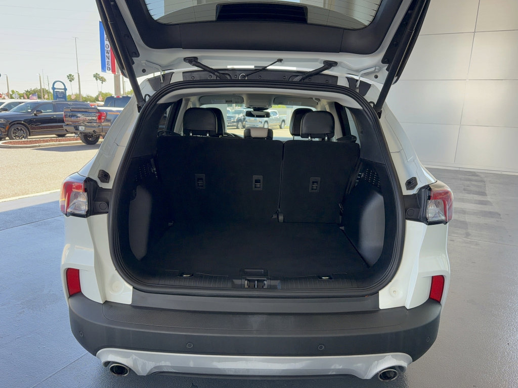 Certified 2022 Ford Escape Titanium AWD/4WD image 7