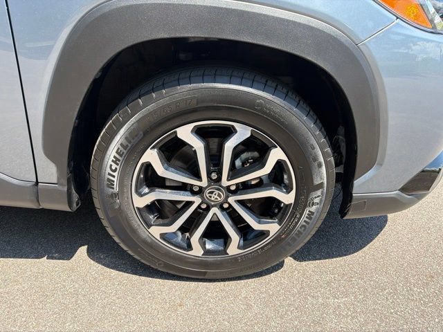 Used 2023 Toyota Corolla Cross AWD Hybrid w/ Moonroof Package image 31