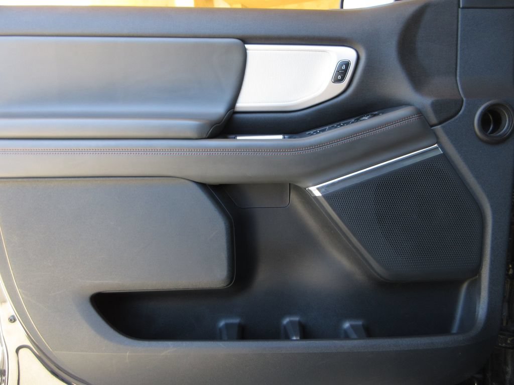 Certified 2025 Ford Expedition Max Active RWD image 9