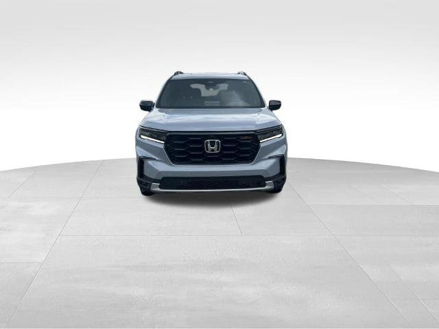 Used 2023 Honda Pilot TrailSport image 4