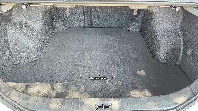 Used 2023 Nissan Altima 2.0 SR FWD image 32