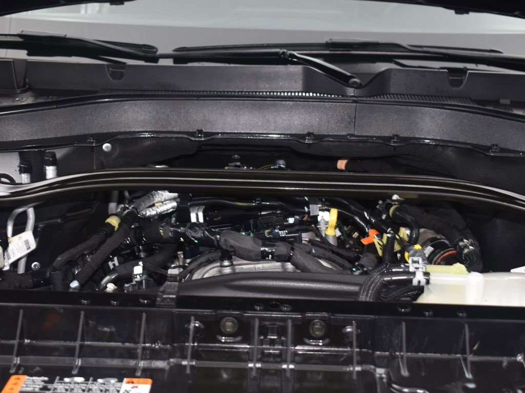 Certified 2025 Ford Explorer ST-Line w/ ST-Line Street Pack image 18