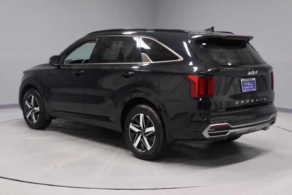 Used 2022 Kia Sorento S FWD image 10