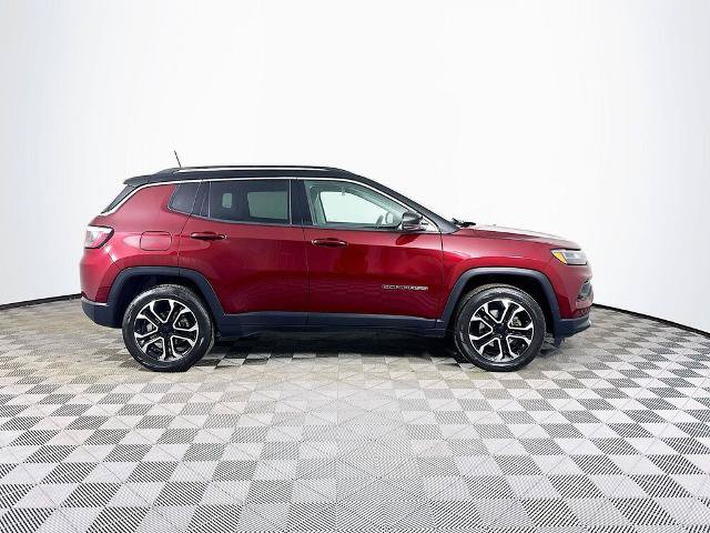 Used 2022 Jeep Compass Limited w/ Sun and Sound Group AWD/4WD image 8