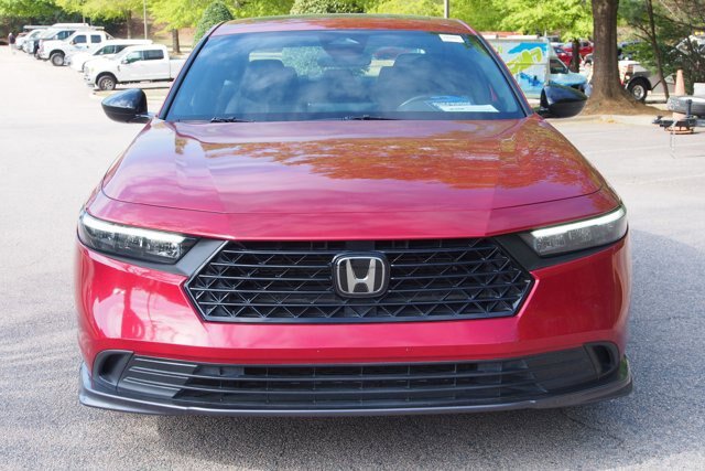Used 2023 Honda Accord Sport image 2