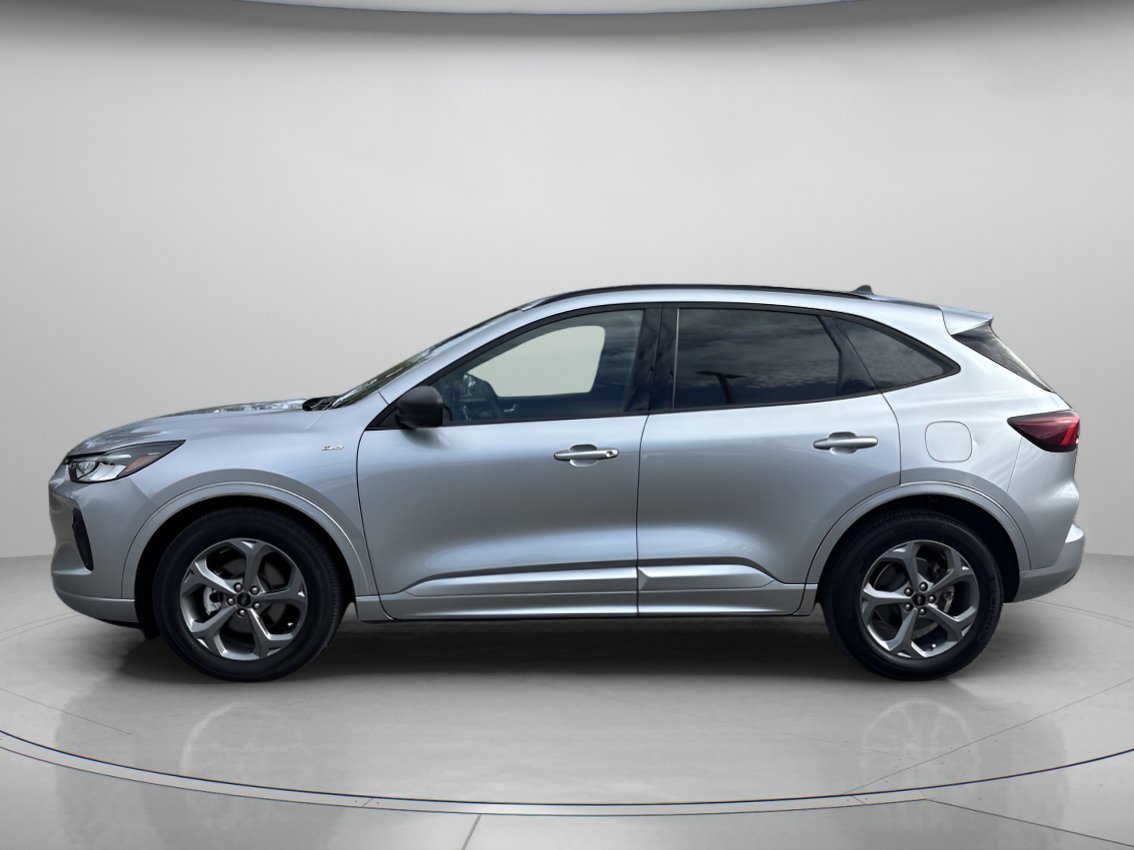 Certified 2023 Ford Escape ST-Line w/ Cold Weather Package image 5