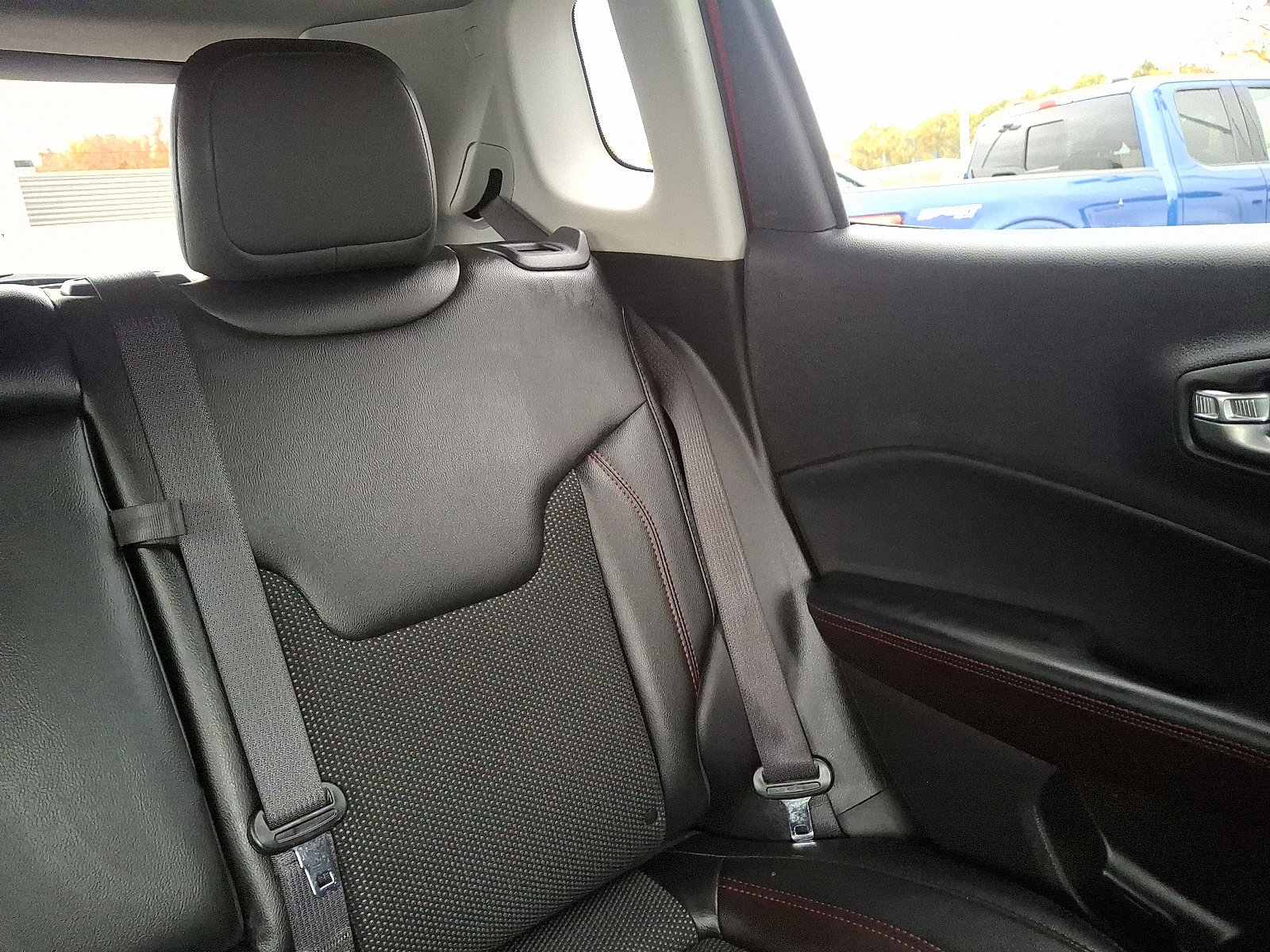 Used 2021 Jeep Compass Trailhawk w/ Convenience Group image 18