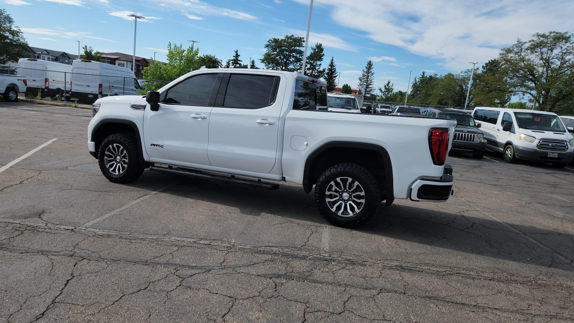 Used 2023 GMC Sierra 1500 AT4 w/ Technology Package AWD/4WD image 6
