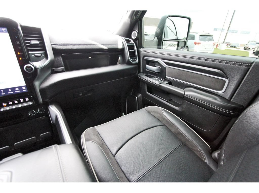 Used 2024 RAM 2500 Laramie w/ Sport Appearance Package AWD/4WD image 11