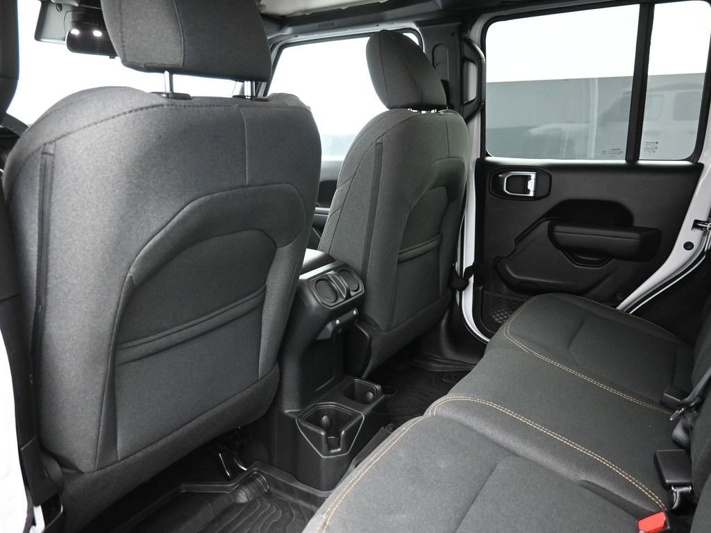 Used 2025 Jeep Wrangler Willys image 27