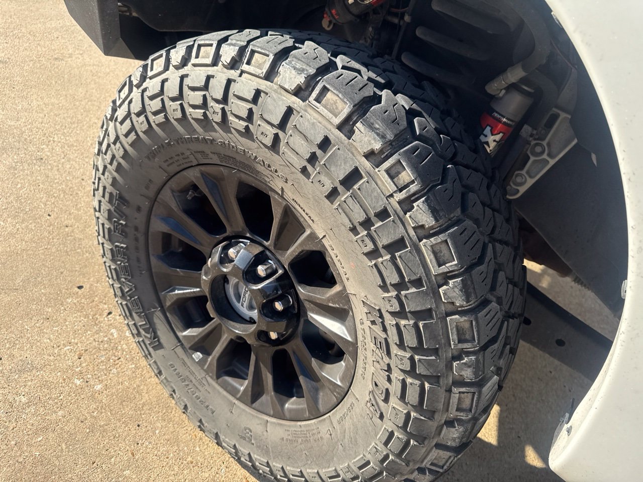 Certified 2020 Ford F250 Lariat w/ Tremor Off-Road Package AWD/4WD image 8