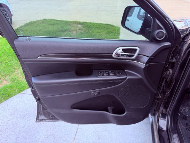 Used 2021 Jeep Grand Cherokee Limited AWD/4WD image 9