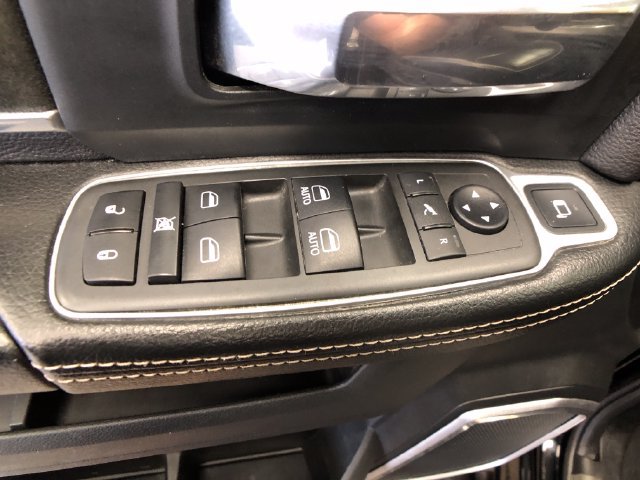 Used 2020 RAM 2500 Laramie w/ Night Edition AWD/4WD image 12