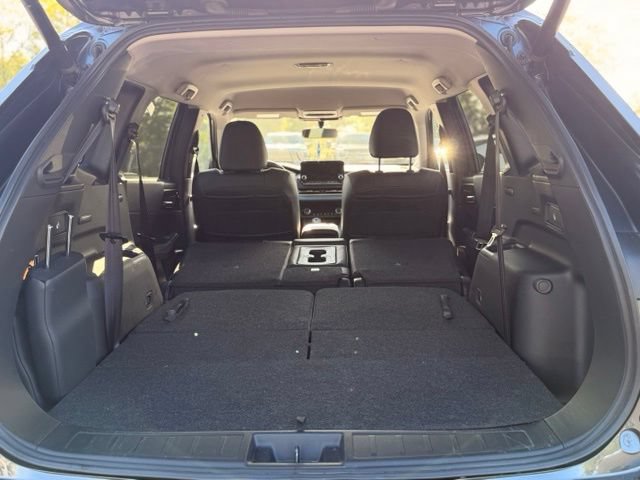 Used 2024 Mitsubishi Outlander AWD image 13