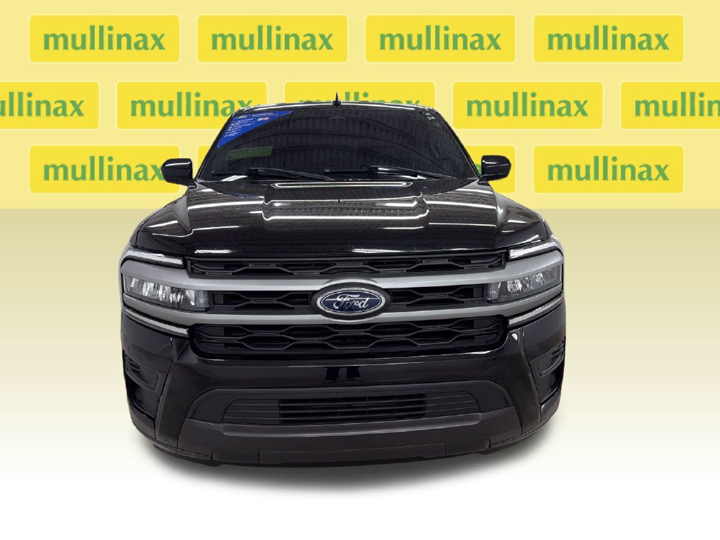 Certified 2024 Ford Expedition XLT RWD image 16