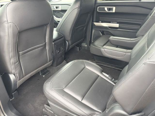 Certified 2024 Ford Explorer XLT w/ Equipment Group 202A AWD/4WD image 18
