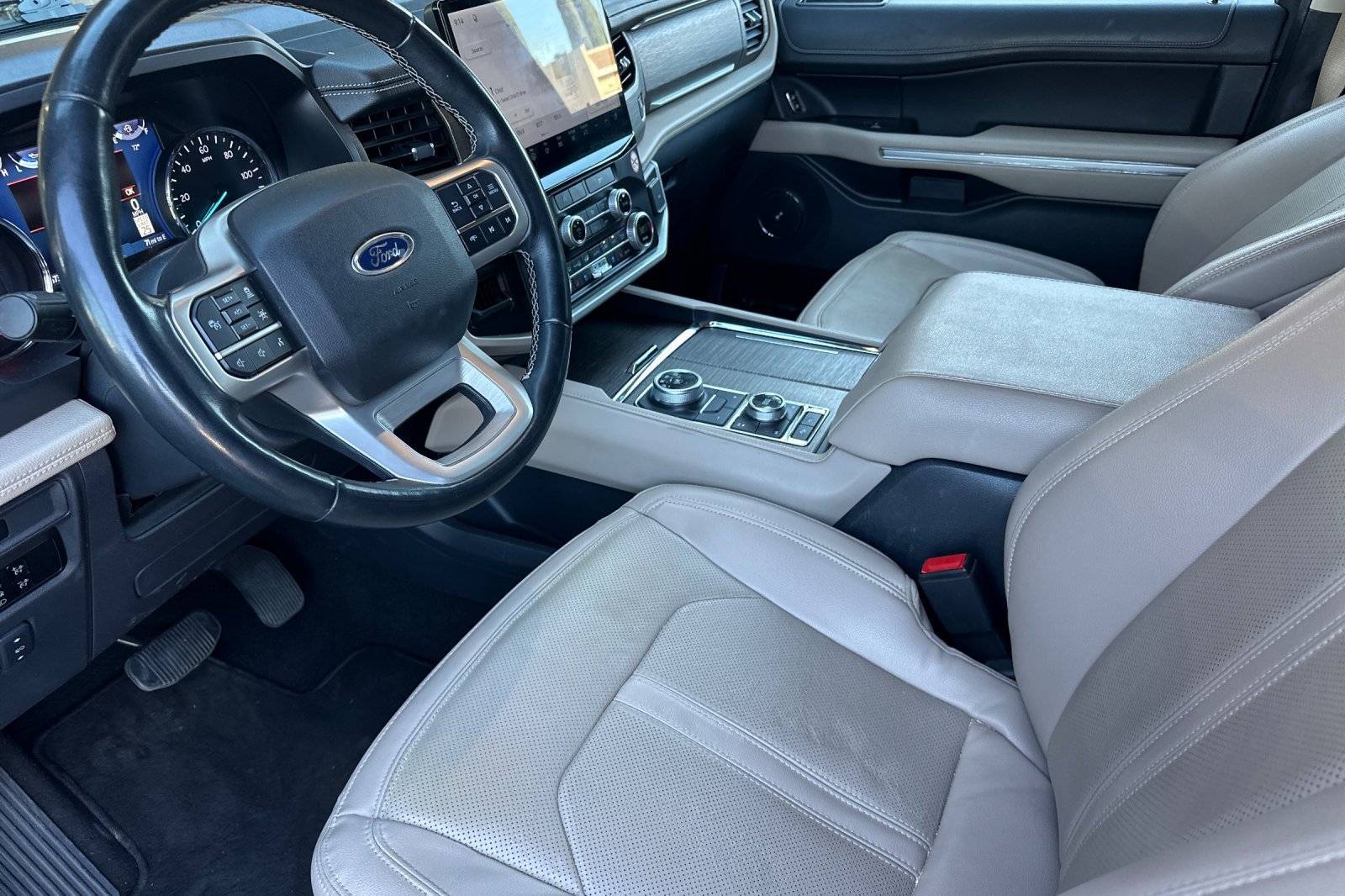 Certified 2024 Ford Expedition Max Limited AWD/4WD image 9