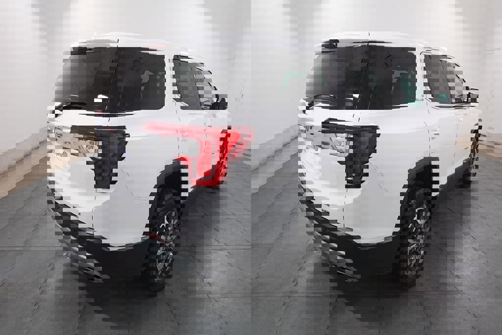 Used 2023 GMC Acadia SLE image 5