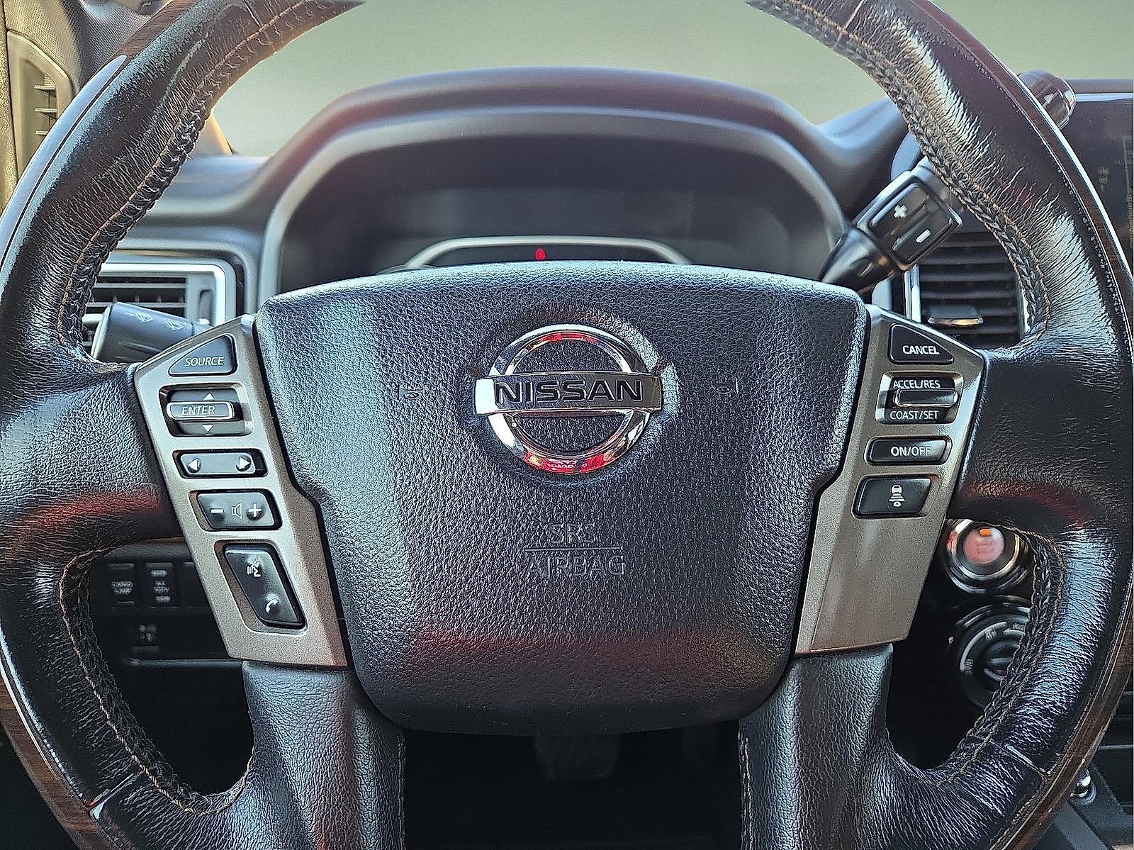 Used 2020 Nissan Titan Platinum Reserve image 24