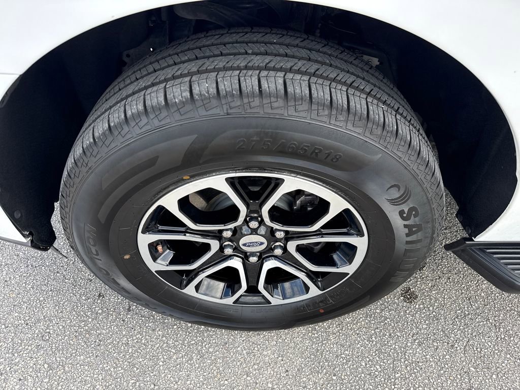 Certified 2024 Ford Expedition Max XLT image 12