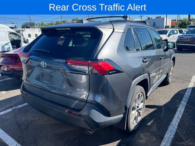 Used 2019 Toyota RAV4 XLE Premium w/ Cold Weather Package AWD/4WD image 5