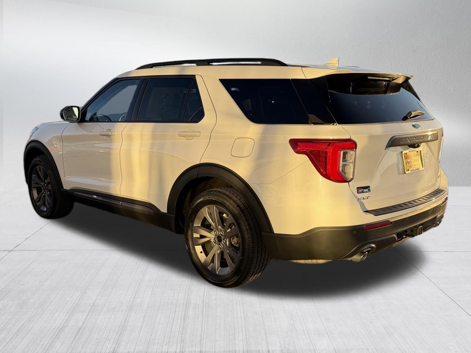 Certified 2023 Ford Explorer XLT w/ Equipment Group 202A AWD/4WD image 5