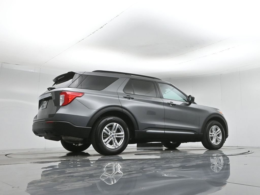 Certified 2023 Ford Explorer XLT RWD image 52