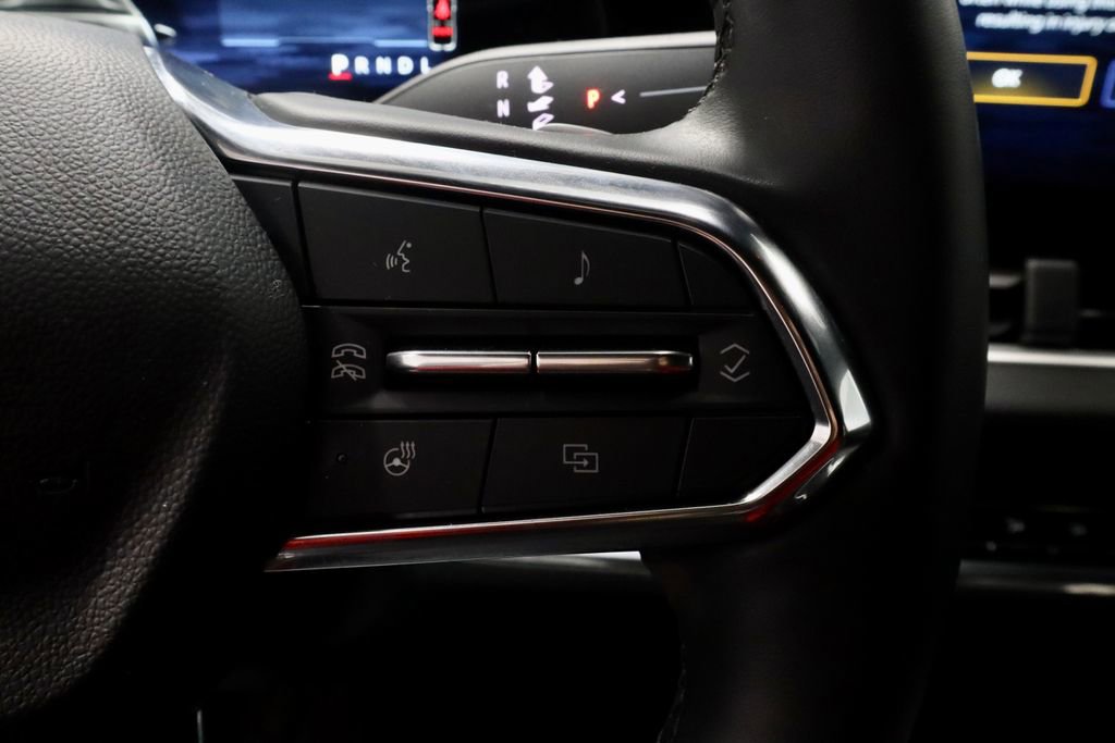 Used 2025 Chevrolet Equinox LT AWD/4WD image 28
