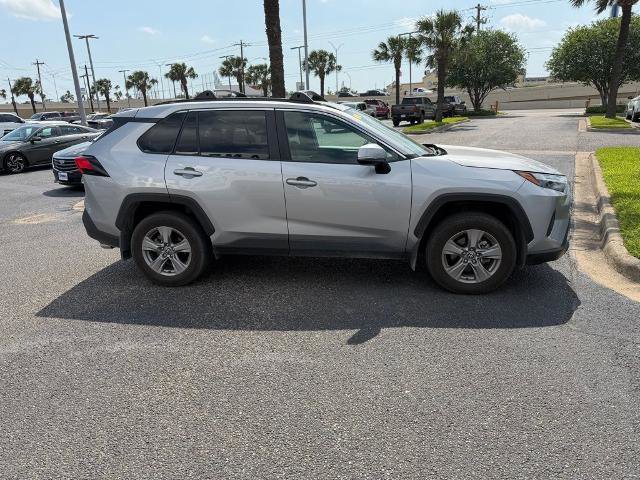 Used 2025 Toyota RAV4 XLE AWD/4WD image 7